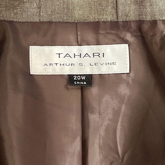 Tahari Arthur S Levine Women's Blazer 4 Button, Wide Scalloped Lapels Size 20W, - Picture 7 of 10